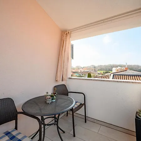 Apartmán Charming Rose 1&2 With Pool