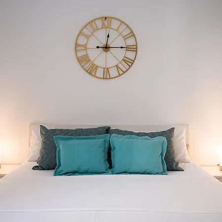 Charming Rose 1&2 With Pool Apartman