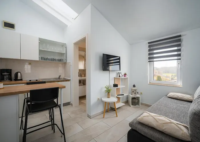 Appartamento Charming Rose 1&2 With Pool