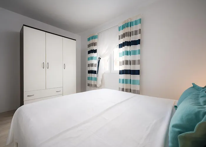 Charming Rose 1&2 With Pool Appartamento