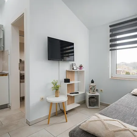 アパート Charming Rose 1&2 With Pool *