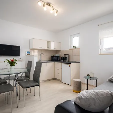 Charming Rose 1&2 With Pool *