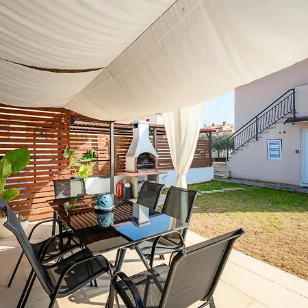 Charming Rose 1&2 With Pool Apartment *