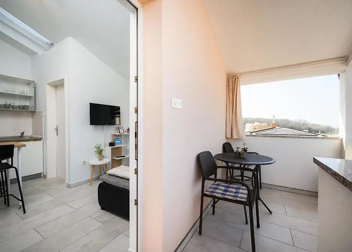 Charming Rose 1&2 With Pool Daire