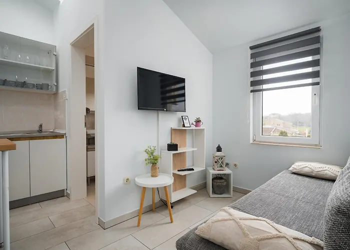 Apartman Charming Rose 1&2 With Pool *