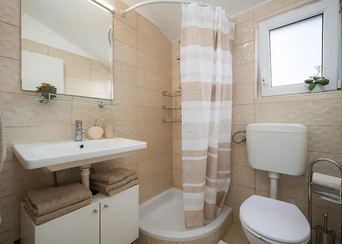 Charming Rose 1&2 With Pool Apartman Poreč