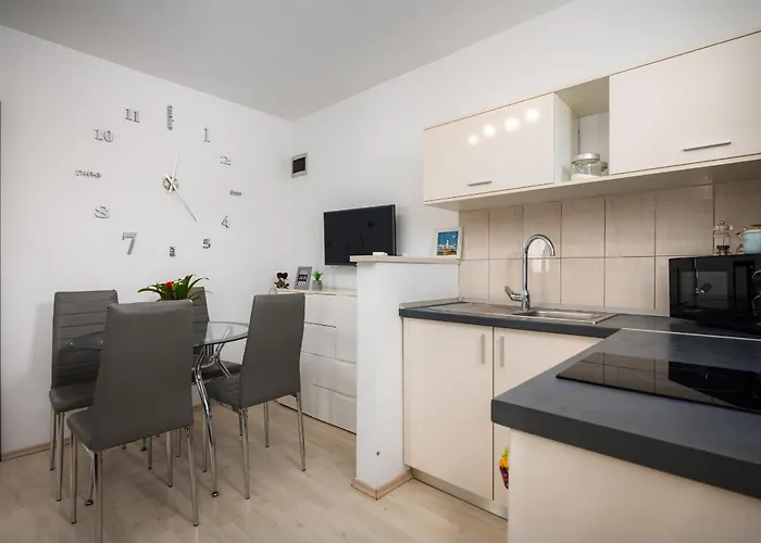 Apartman Charming Rose 1&2 With Pool